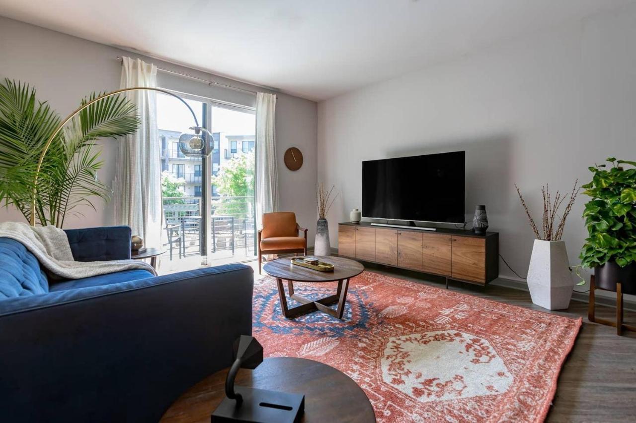 Black Swan - Heart Of Downtown - Midcentury With Patio Διαμέρισμα Γκρίνβιλ Εξωτερικό φωτογραφία